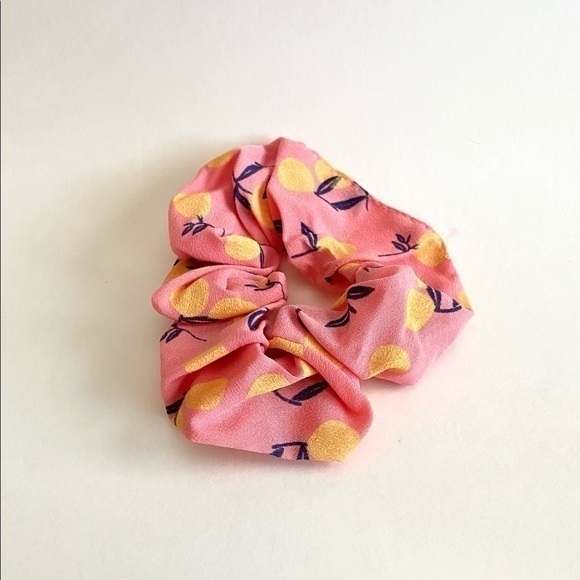 Woman | Scrunchies with Fruit Prints | Set of 5 - Picture 4 of 16